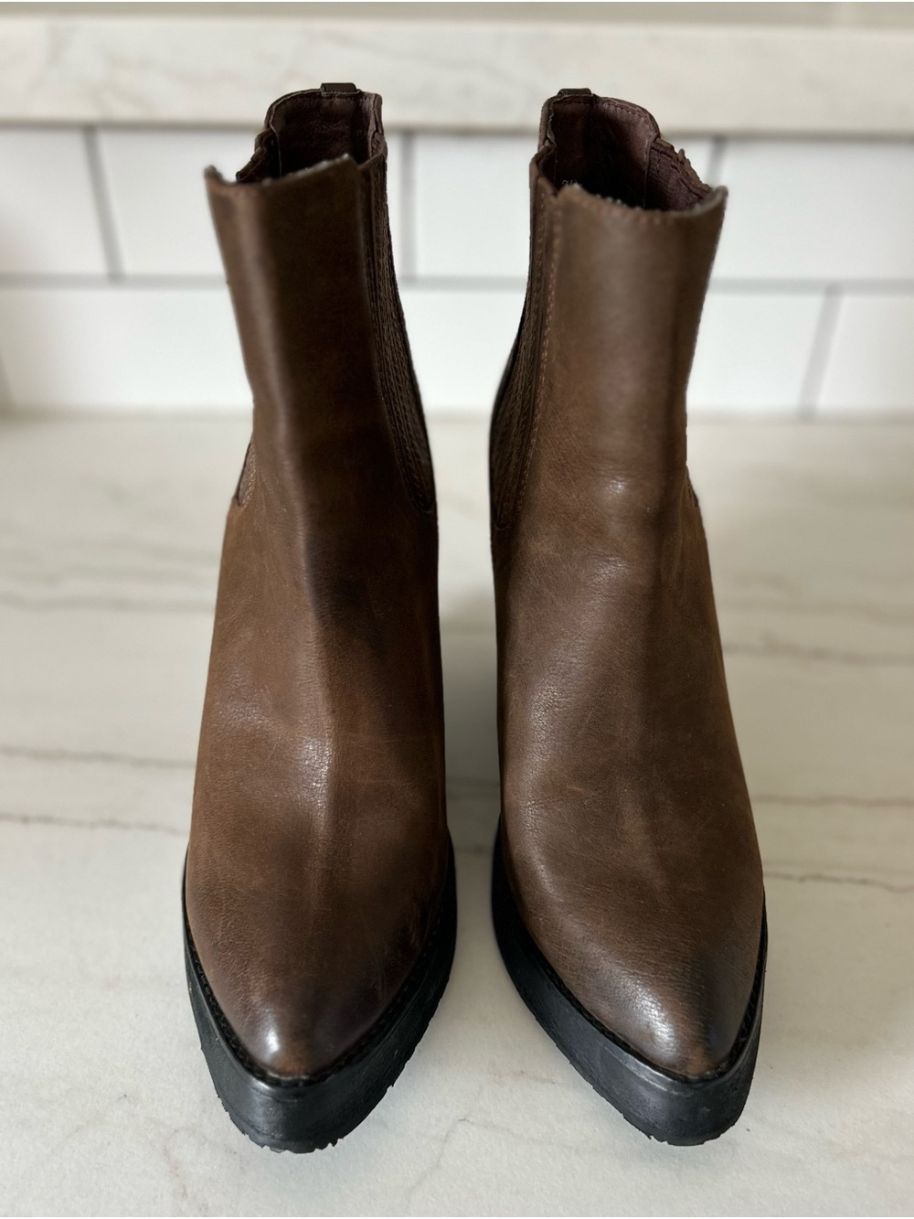 RUDSAK Brown Leather Pointed-Toe Chelsea Ankle Boots - Size 39 (US 8.5)